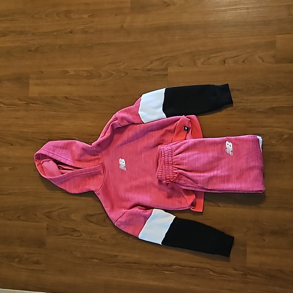 New Balance Girls Jogger sweat set size 8